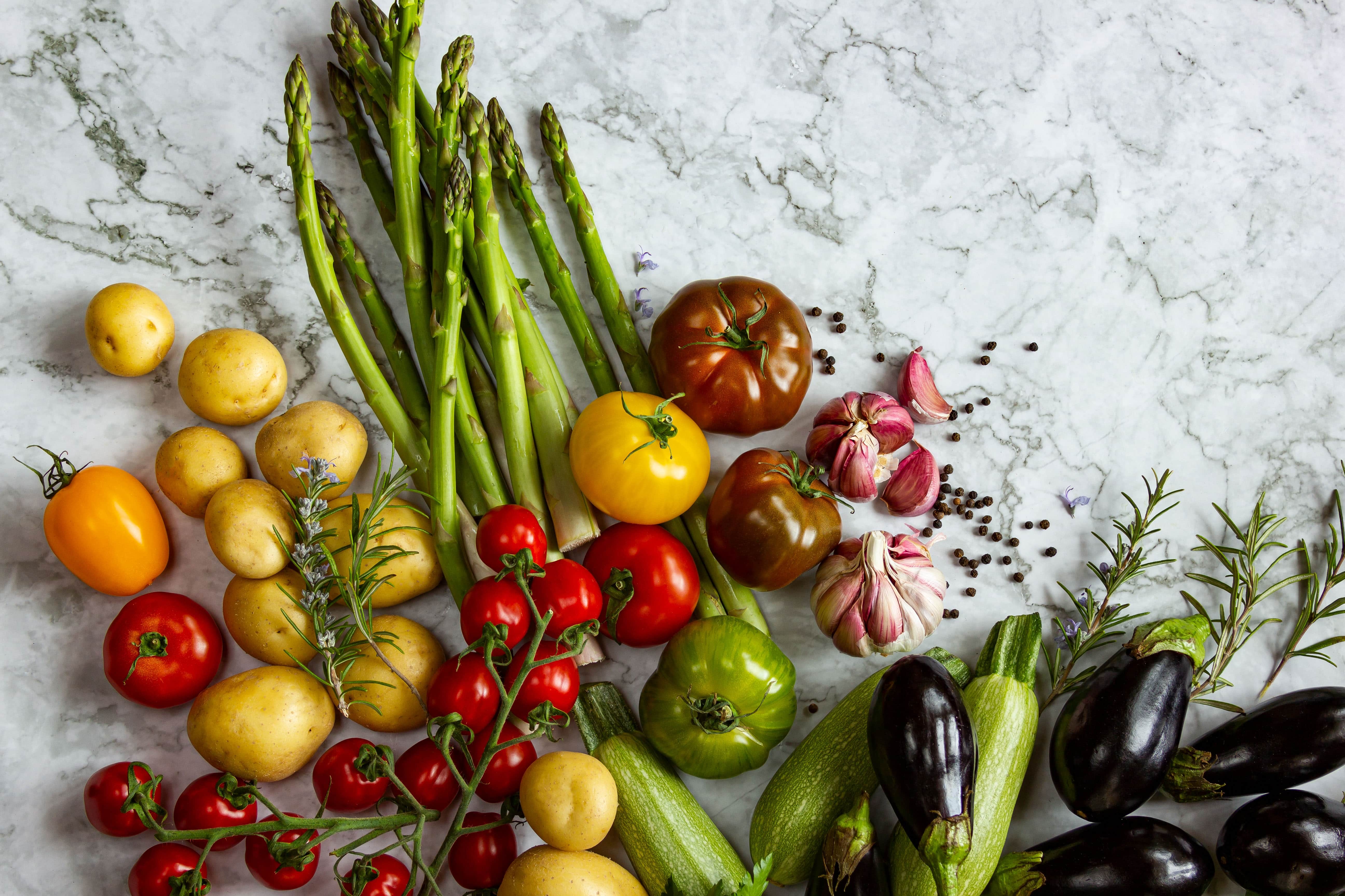 Panier de saison les produits du printemps