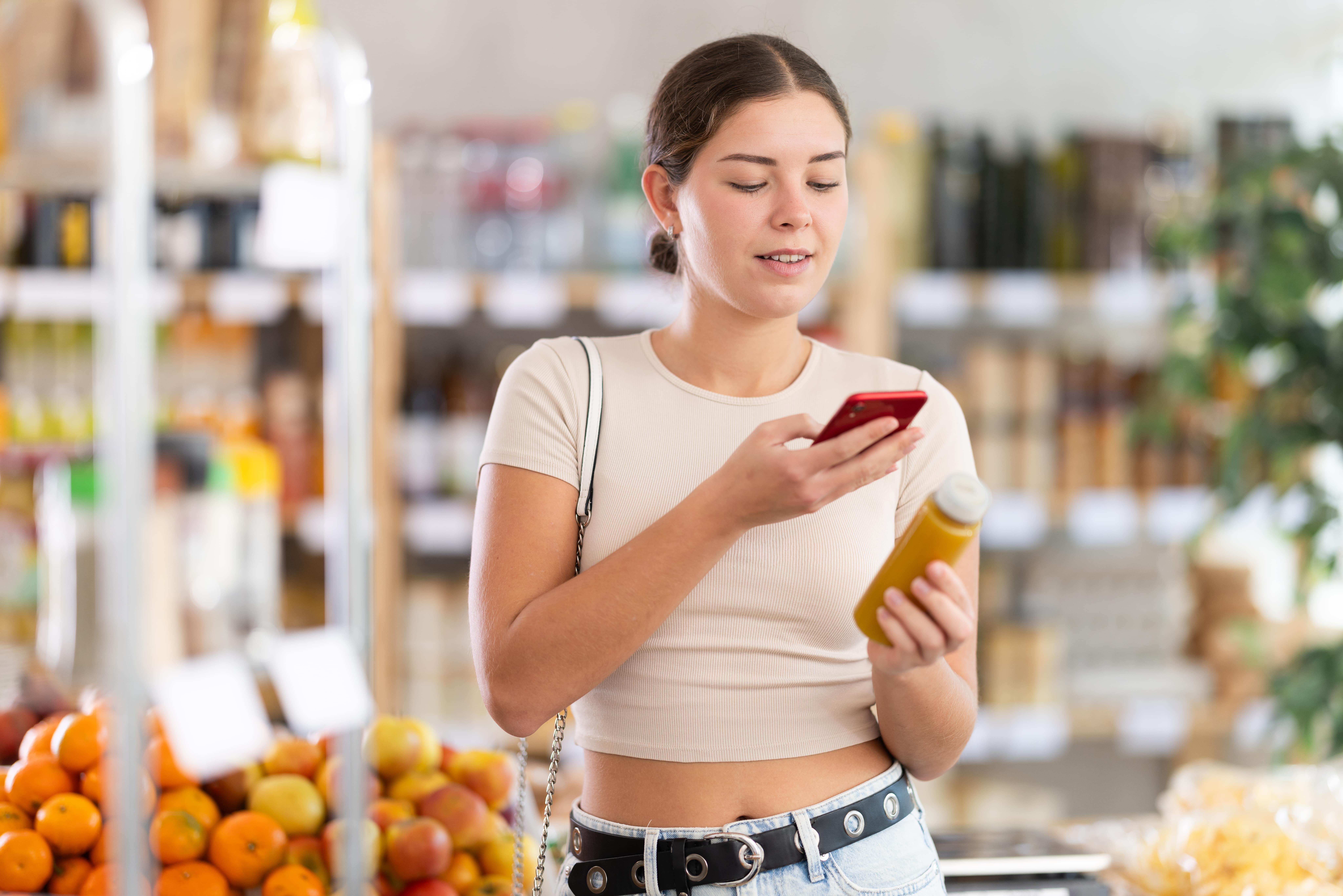 Étude conso RMS La gen Z se tourne davantage vers le commerce de proximité pour ses repas-min